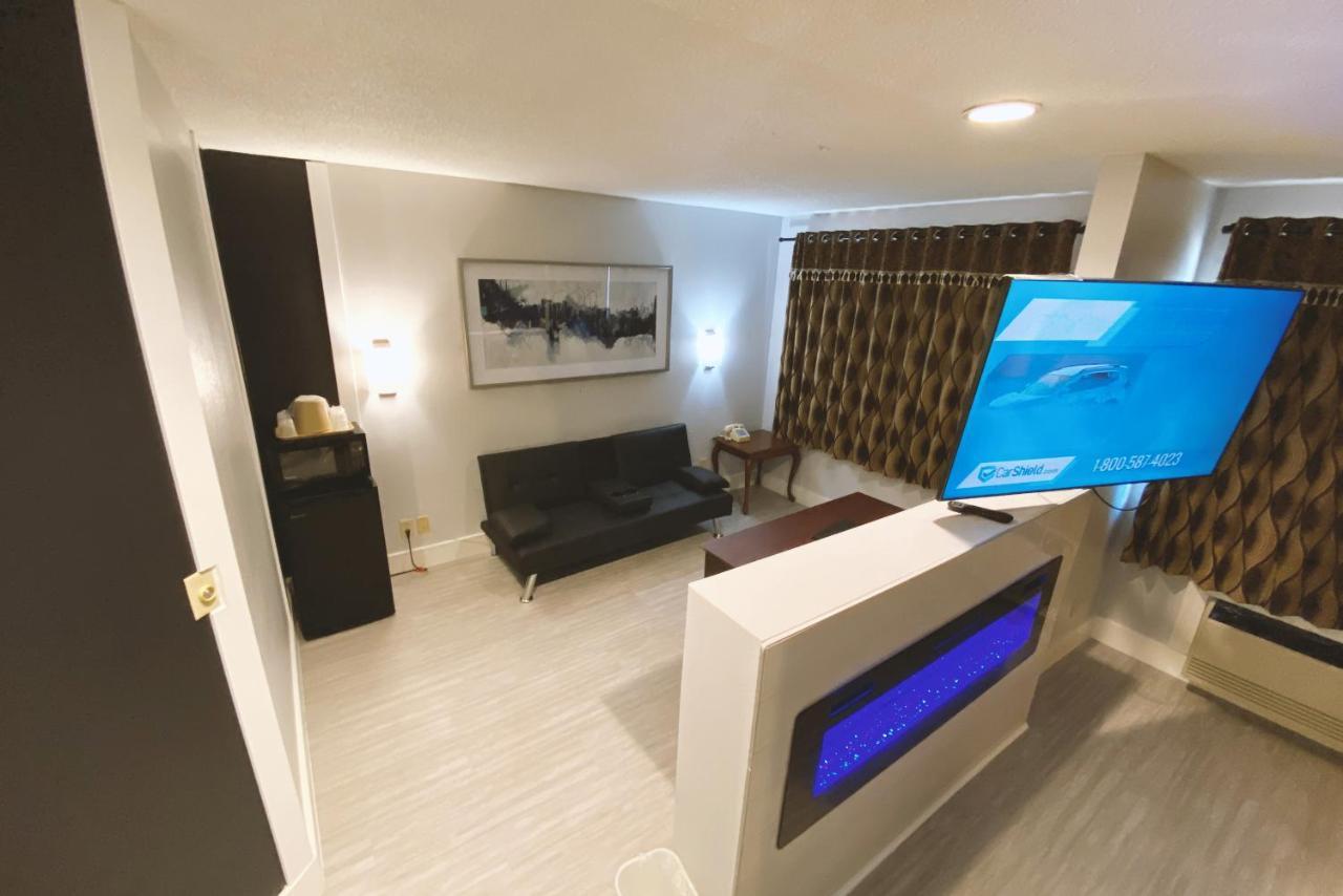 Coratel Inn & Suites By Jasper Hastings Buitenkant foto