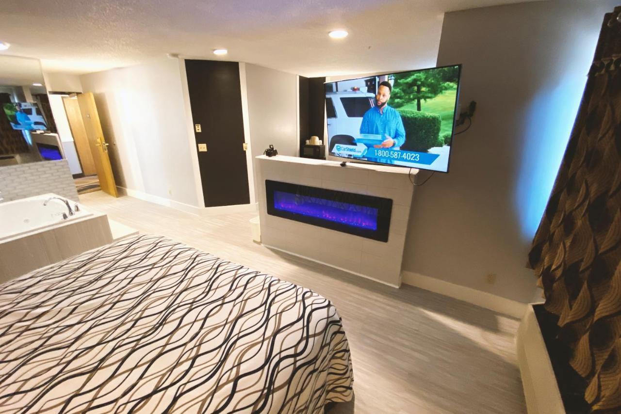 Coratel Inn & Suites By Jasper Hastings Buitenkant foto