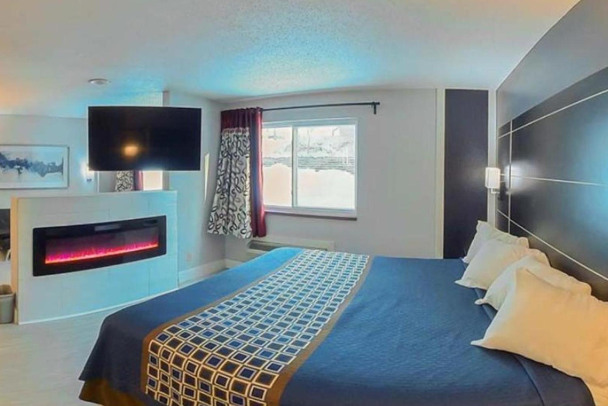 Coratel Inn & Suites By Jasper Hastings Buitenkant foto