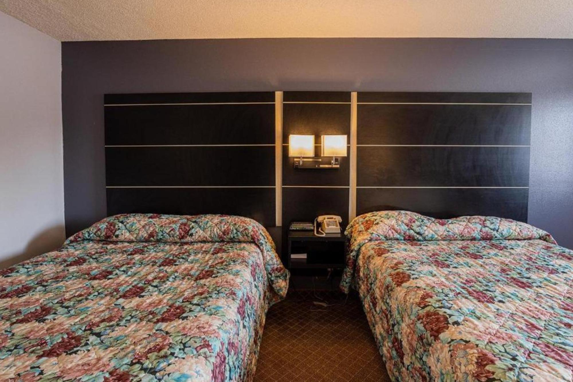 Coratel Inn & Suites By Jasper Hastings Buitenkant foto