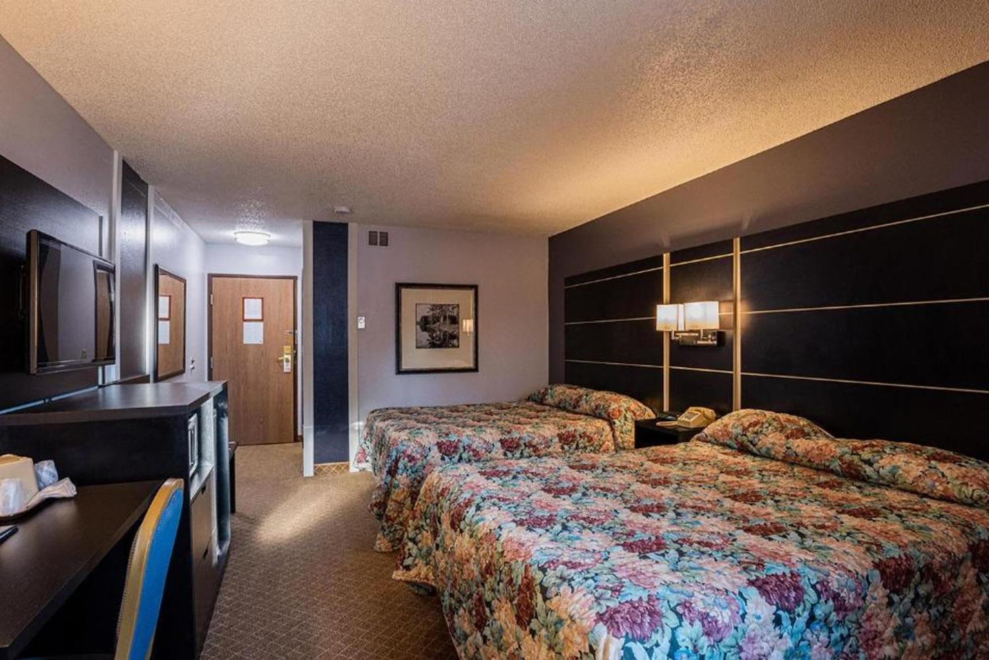 Coratel Inn & Suites By Jasper Hastings Buitenkant foto