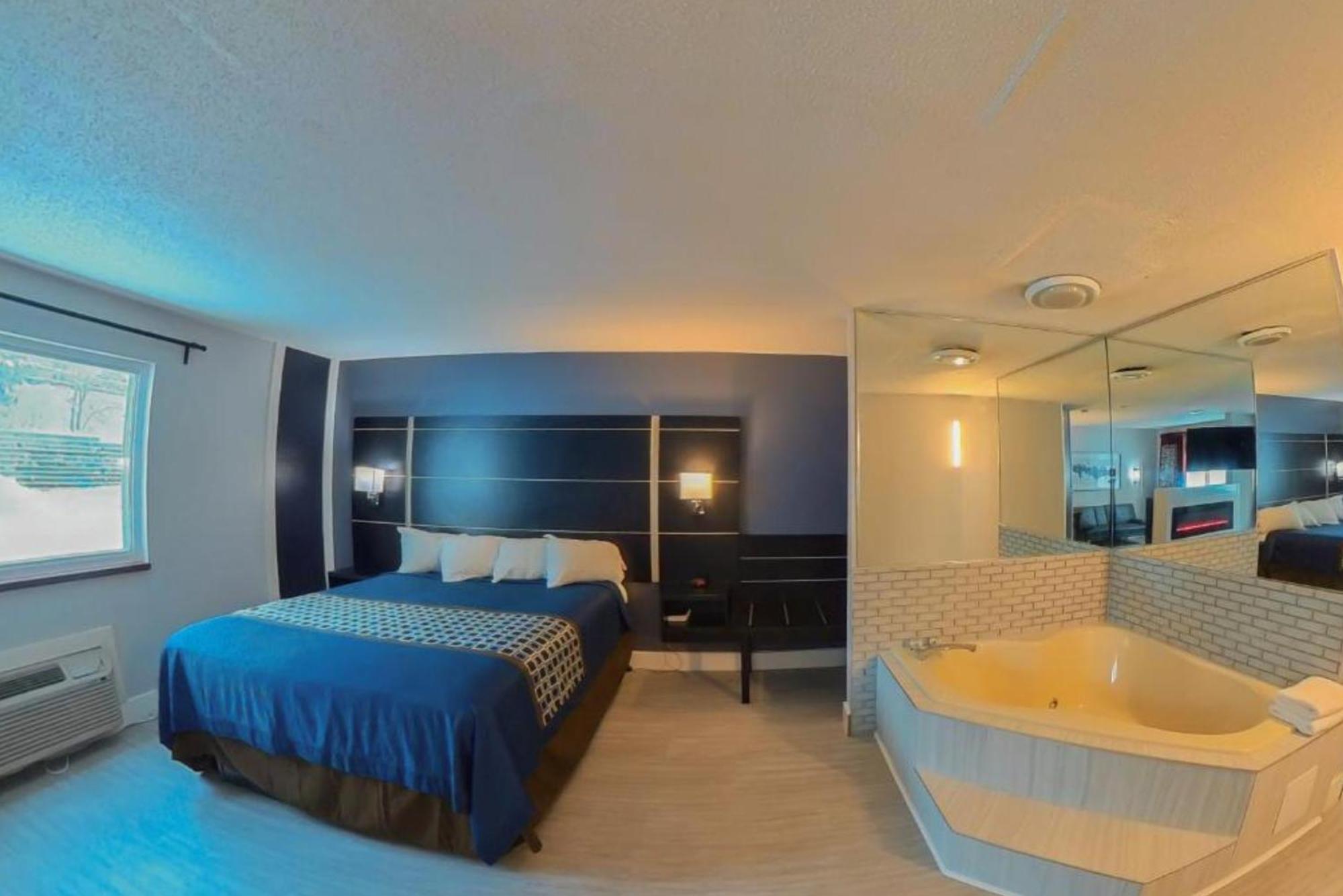 Coratel Inn & Suites By Jasper Hastings Buitenkant foto