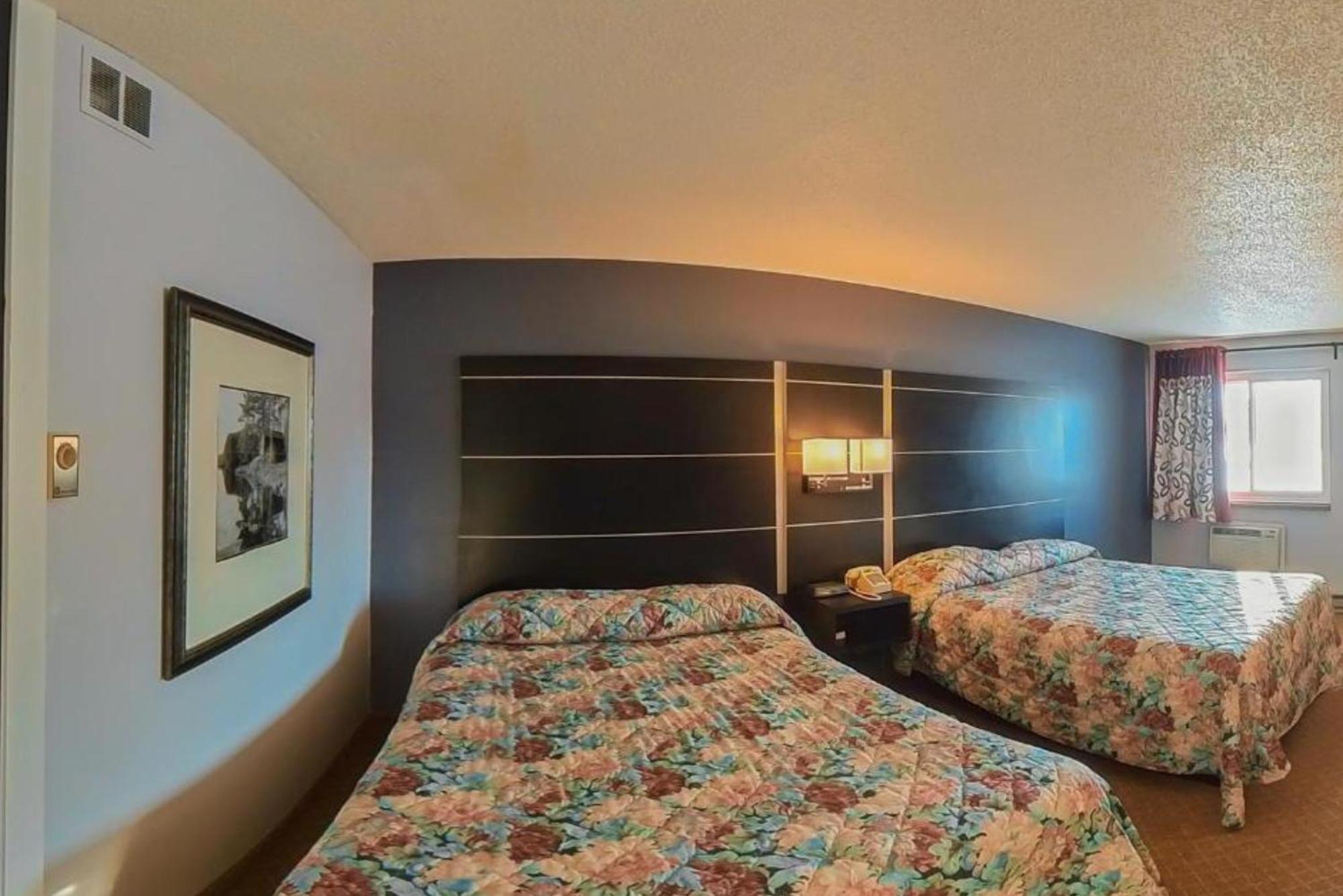 Coratel Inn & Suites By Jasper Hastings Buitenkant foto